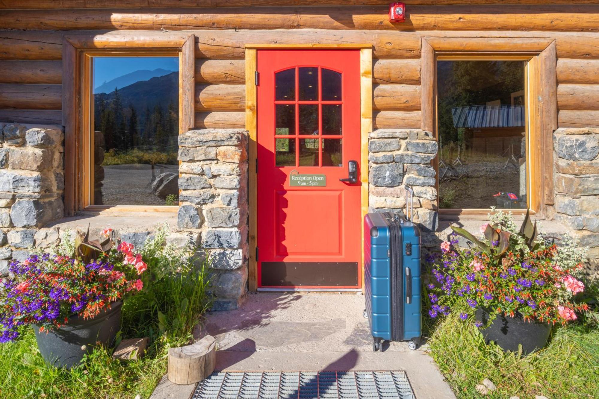 The Lodge At Bow Lake Lake Louise Buitenkant foto